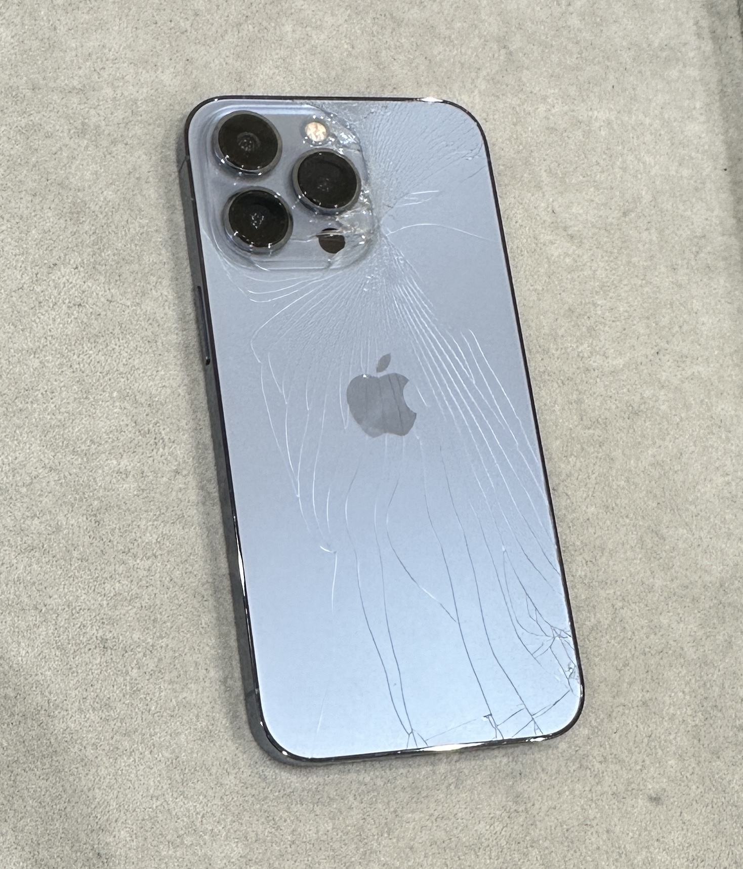 iPhone 13 Pro 背面が割れていてもOK！高価買取＆即日現金化ならスマホ 