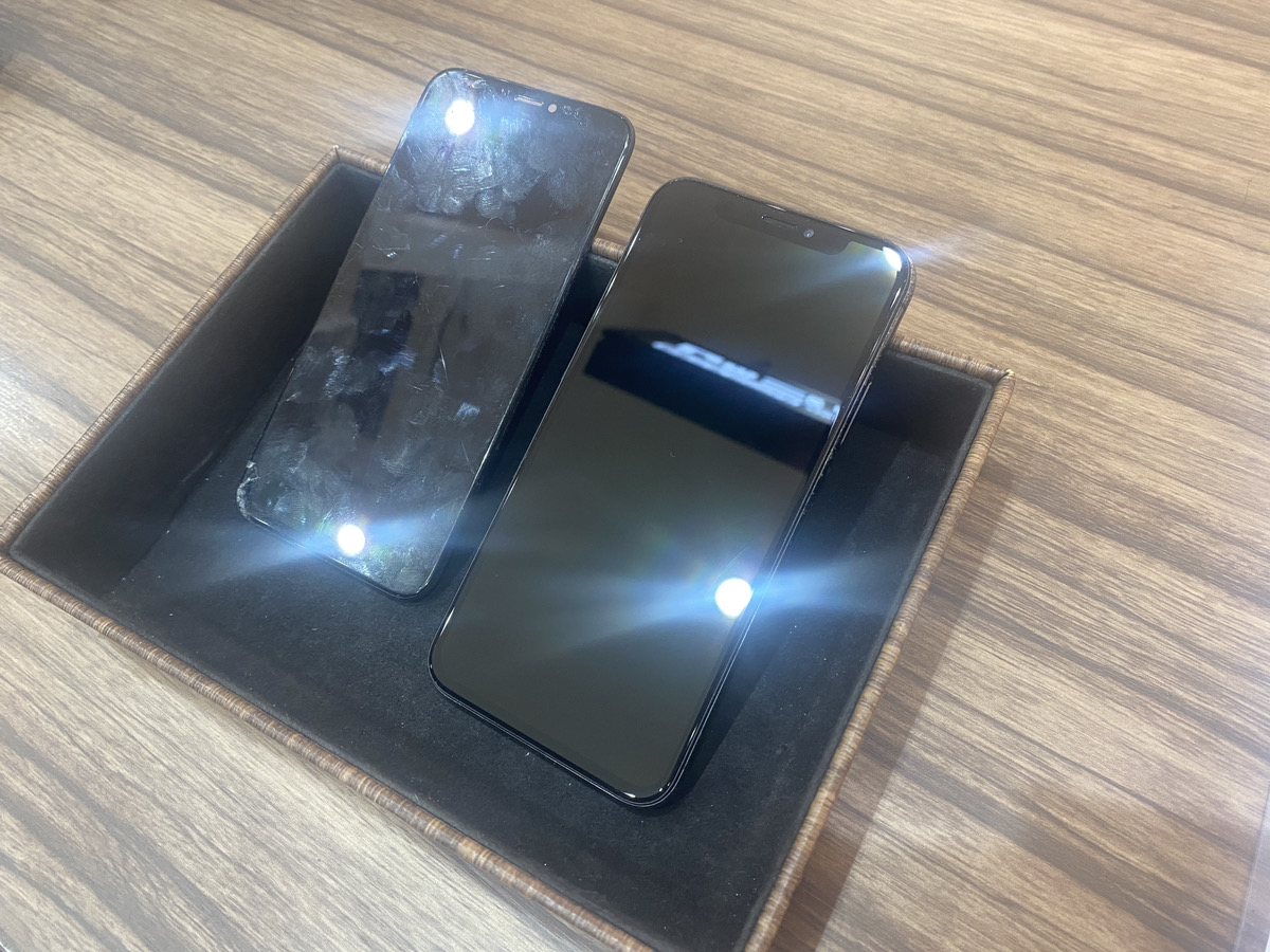 即日対応！iPhoneXSガラス液晶交換！