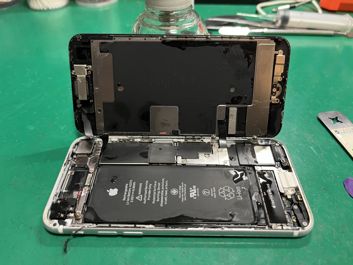 【iPhone】水没は早めに相談!!