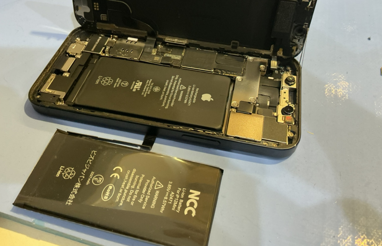 iPhoneバッテリー交換を行いました！