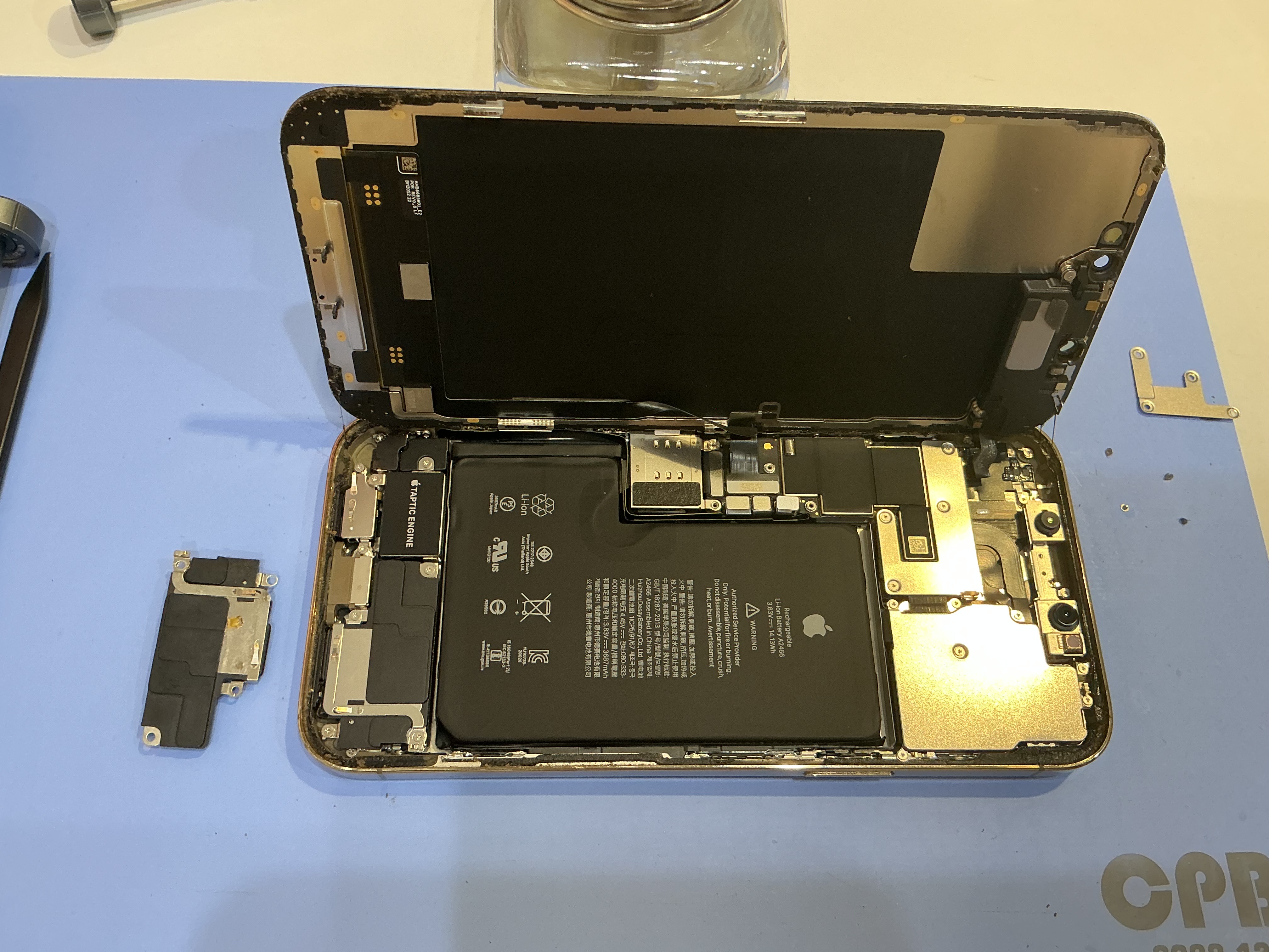 iPhone12ProMaxのスピーカー交換をしました！