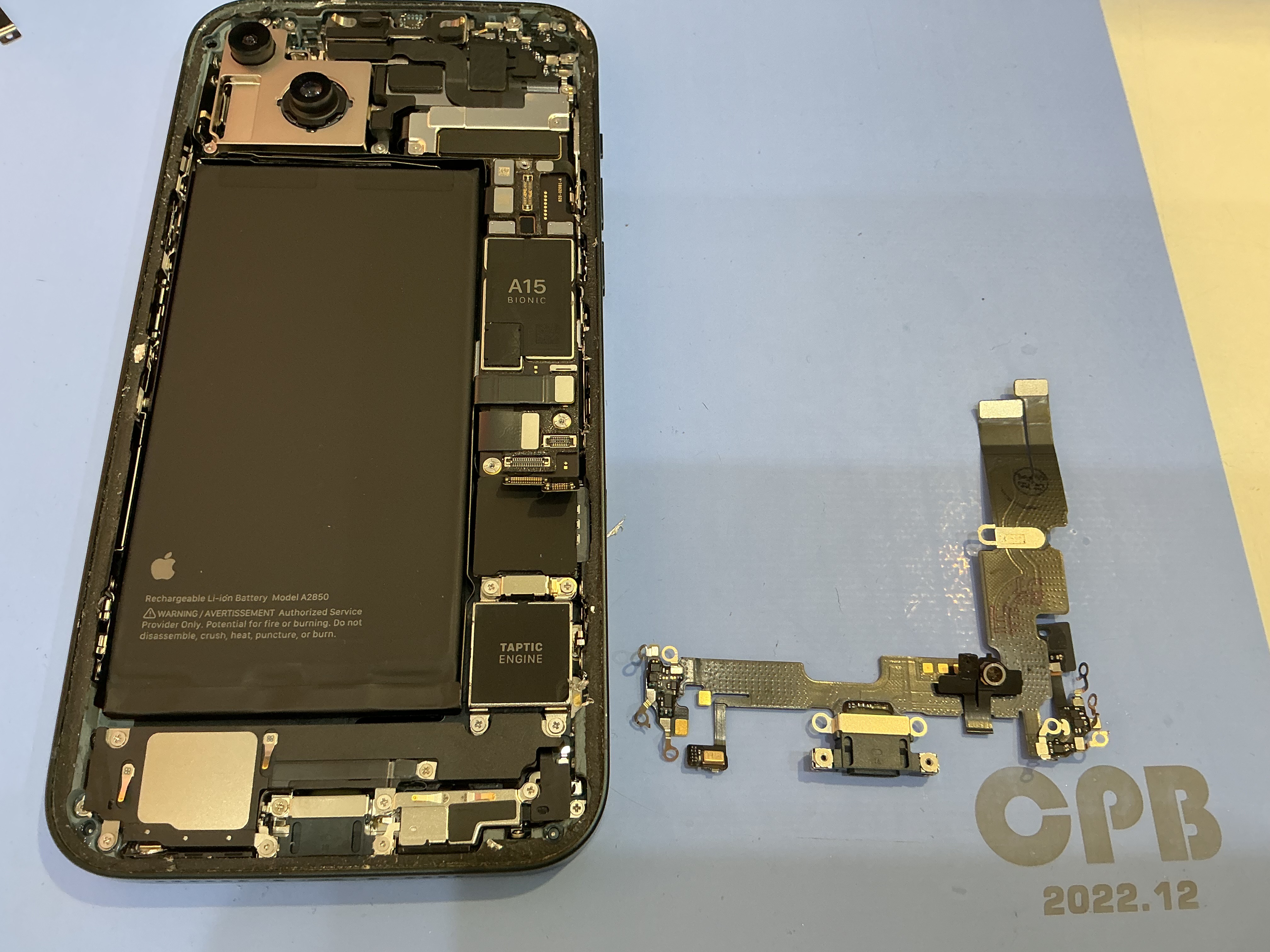 iPhone14Plusの充電口修理をしました！