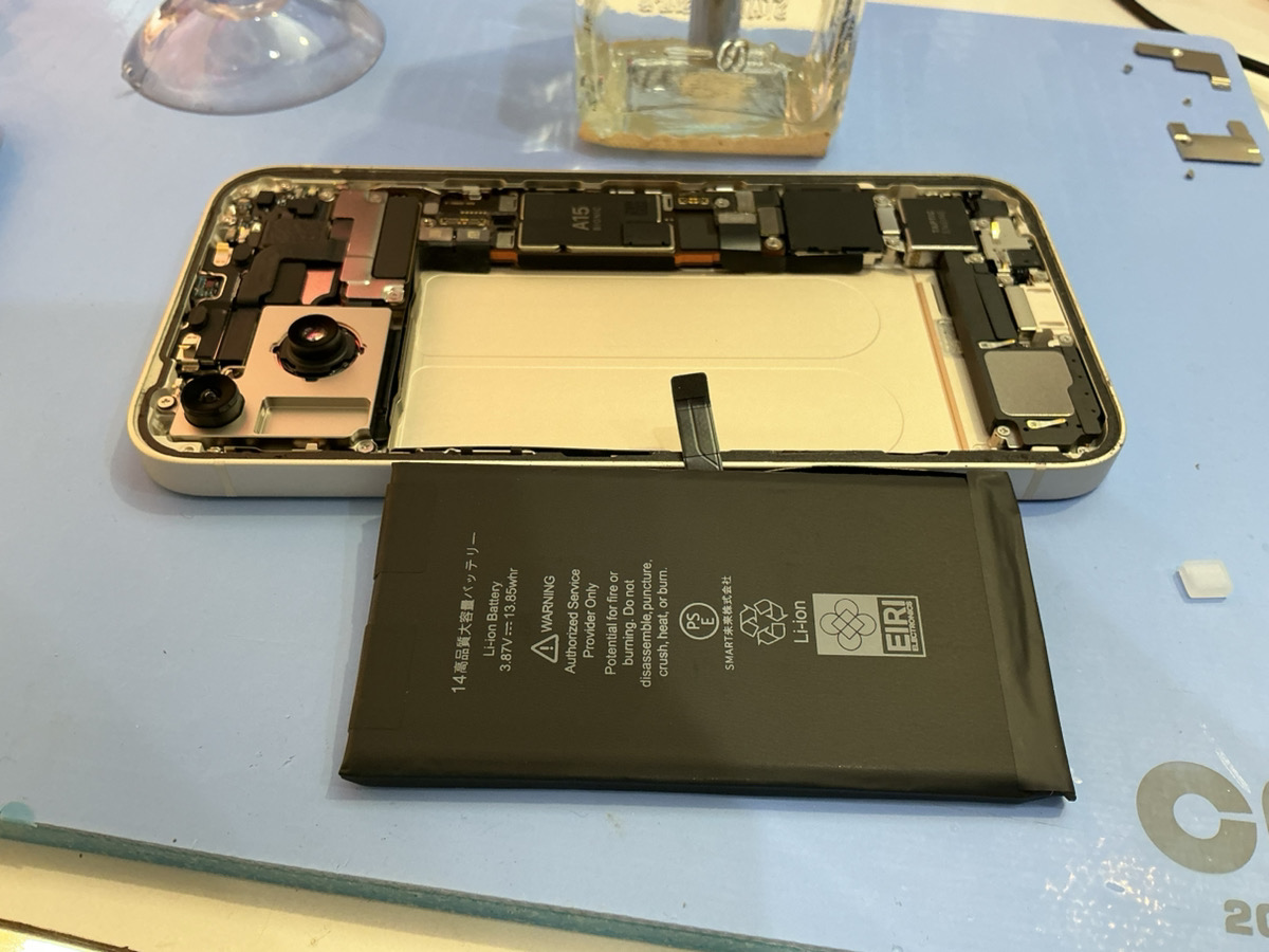 iPhoneバッテリー交換を行いました！