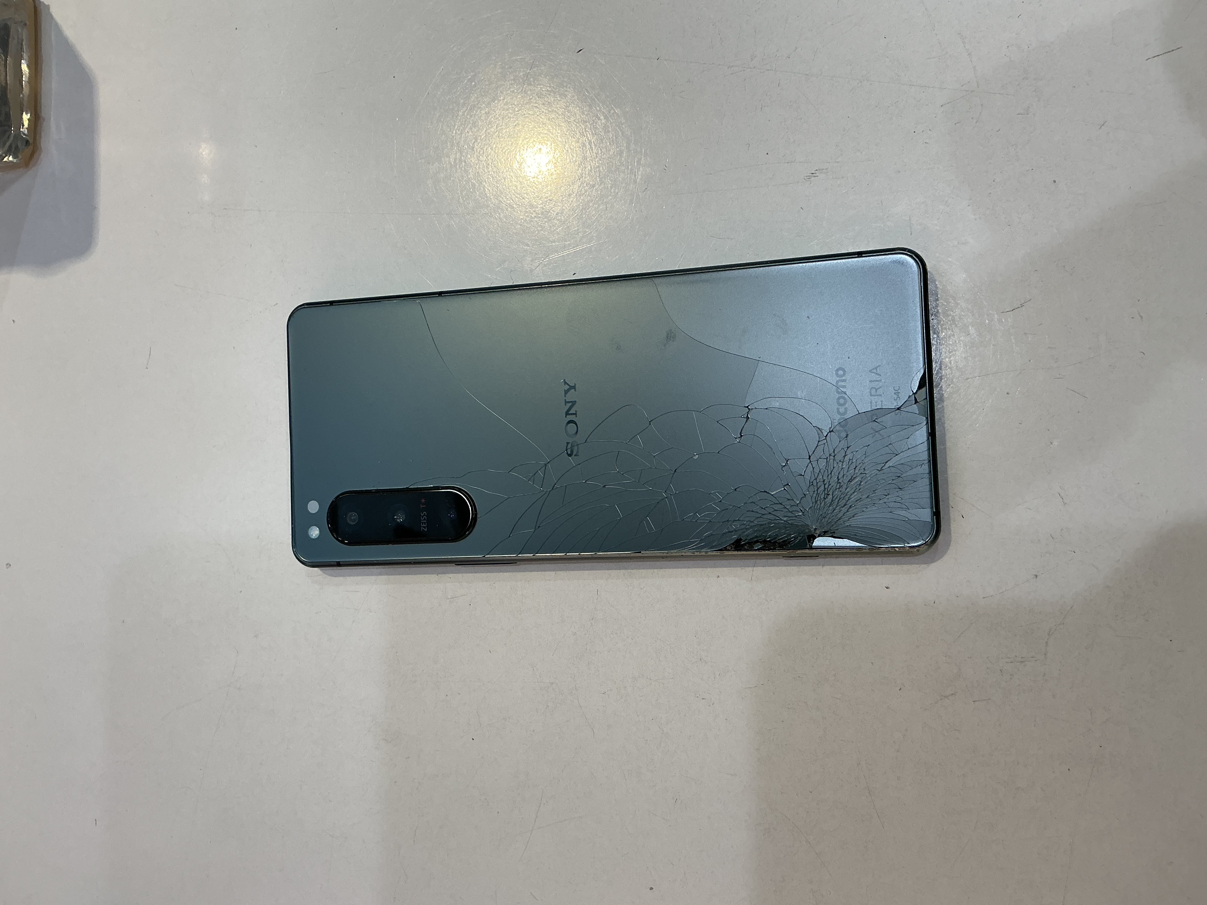 Xperiaの背面交換を行いました！