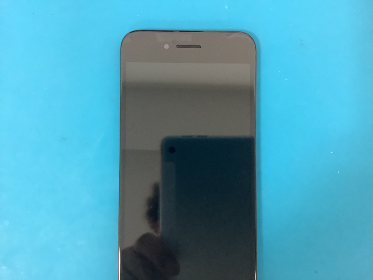 本日はiPhone SE 第3世代の画面交換をさせていただきました！