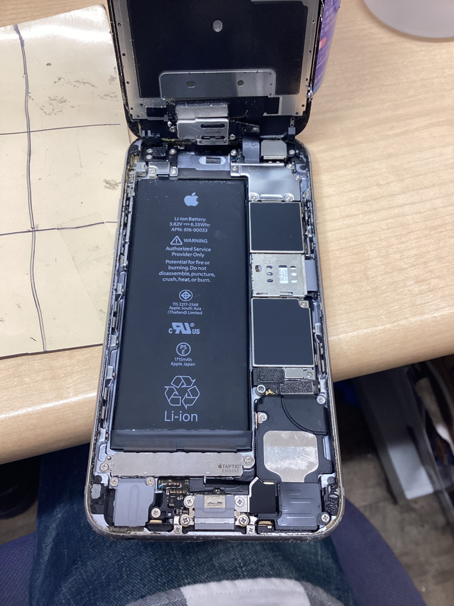 iPhone 6sのバッテリー交換