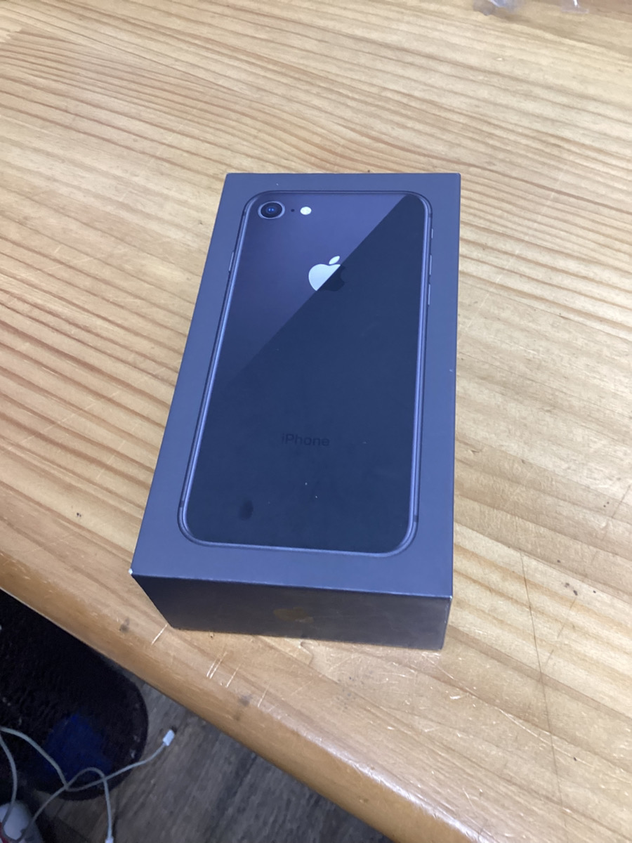 iPhone8 256G 購入前にコメントお願いします。 Yahoo!オークション - iPhone8 64GB 中古スペースグレイ