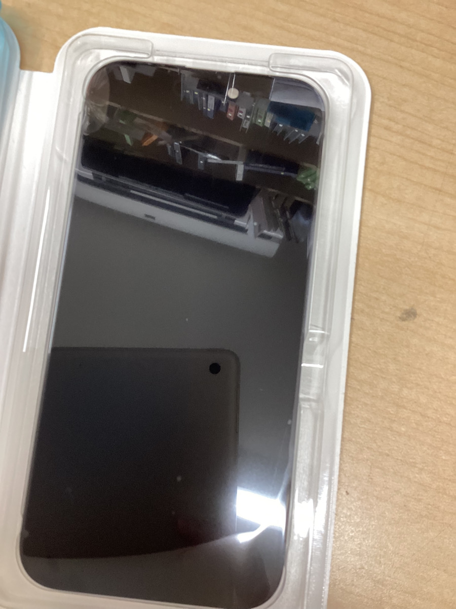 iPhone15Proの画面交換を行いました!