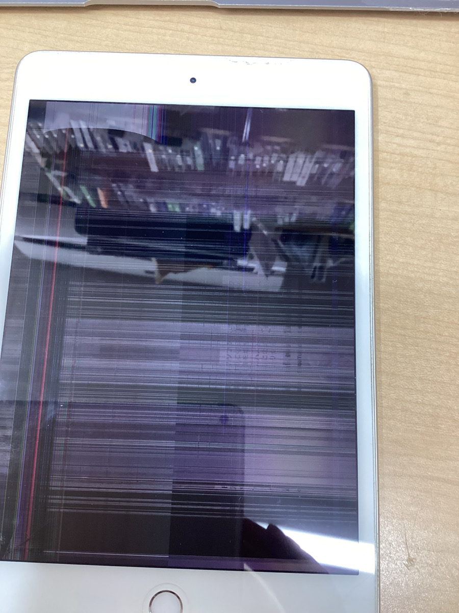 iPadminiの液晶交換を行いました！