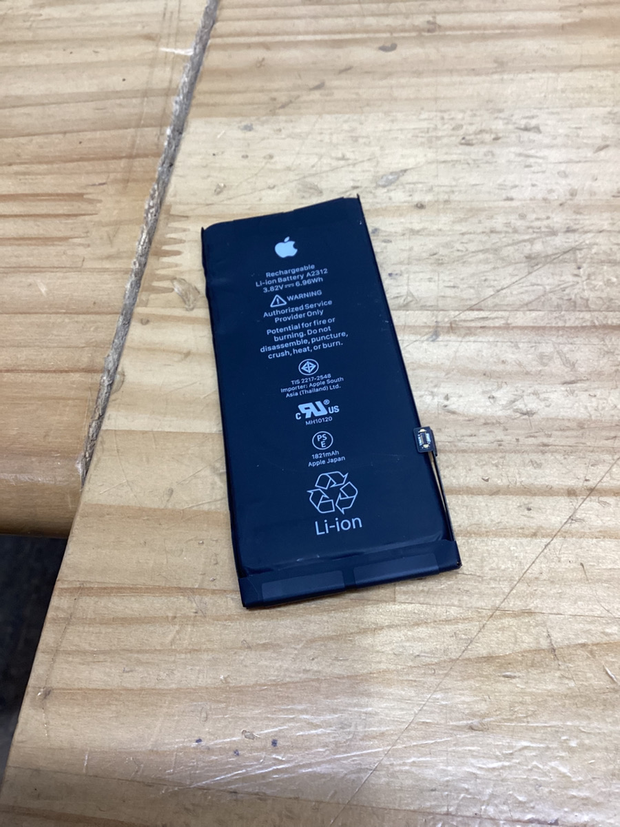 iPhoneSE3のバッテリー交換を行いました！
