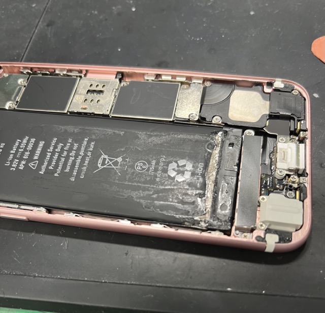 iPhone6S起動不可の修理をしました！
