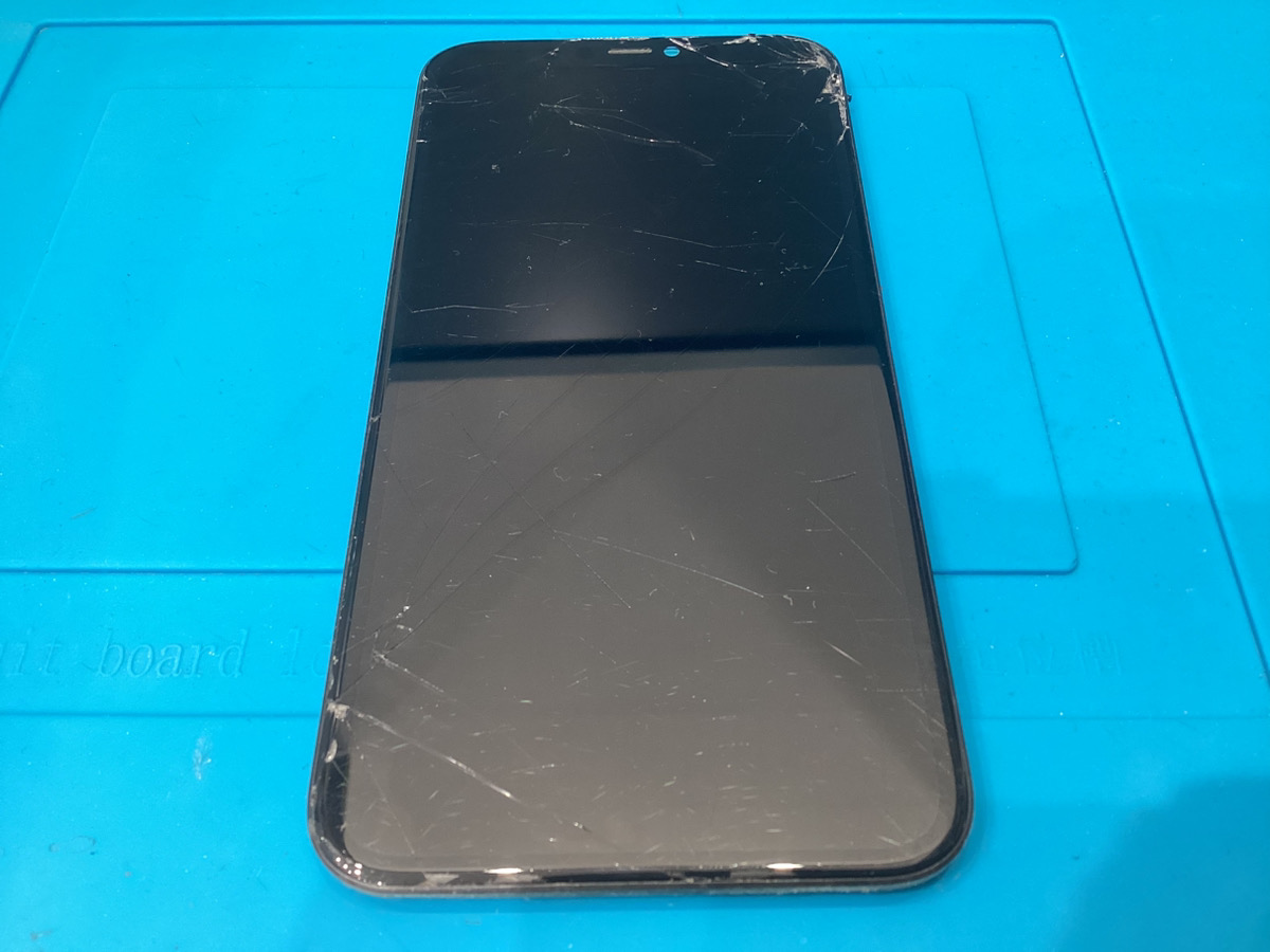 【iPhone11】液晶不良