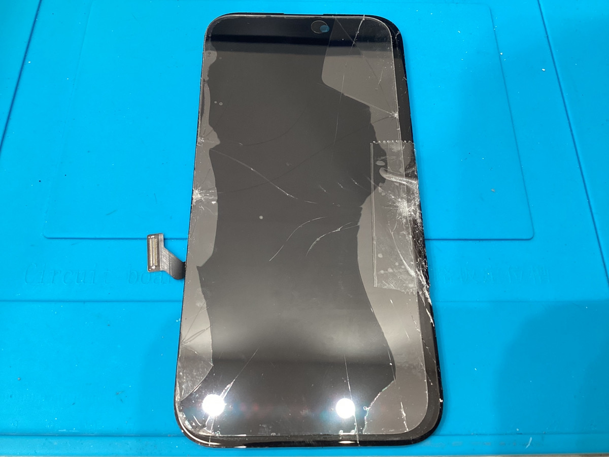 【iPhone15】ガラス割れ・液晶不良